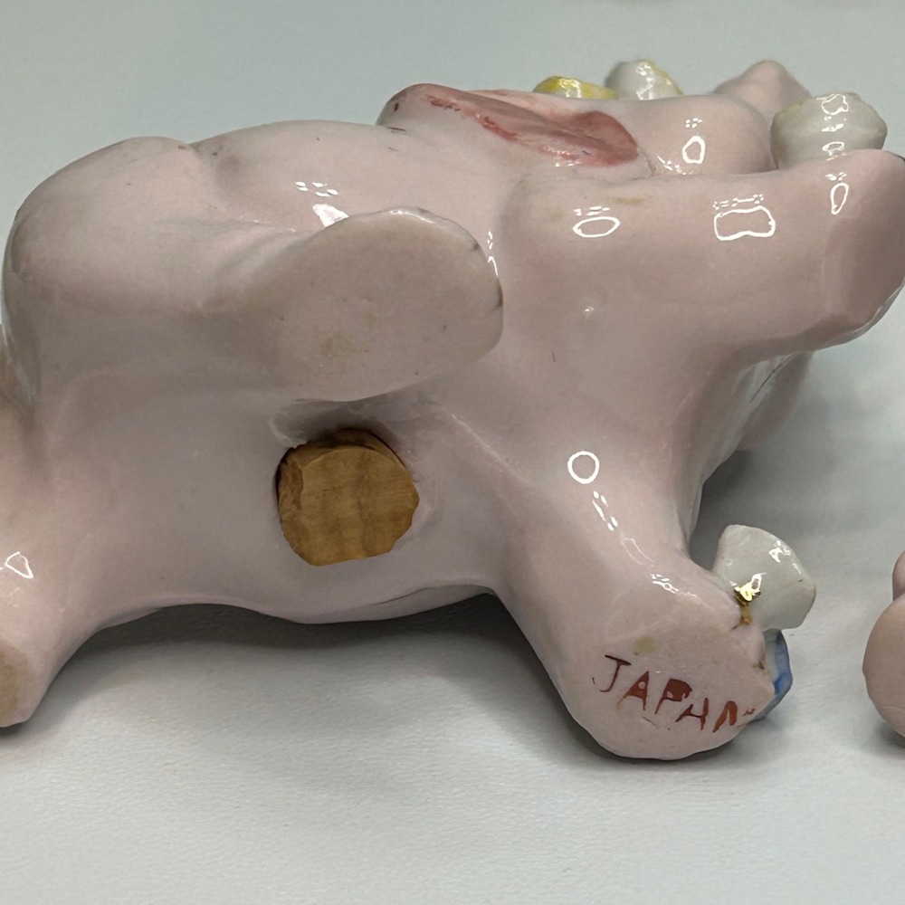 Vintage Pink Elephant Salt and Pepper Shakers Japan Ceramic Floral Gold Trim - Picture 9 of 11